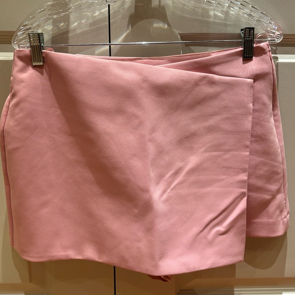 ZARA Pink Skort Size L - in excellent condition - worn once